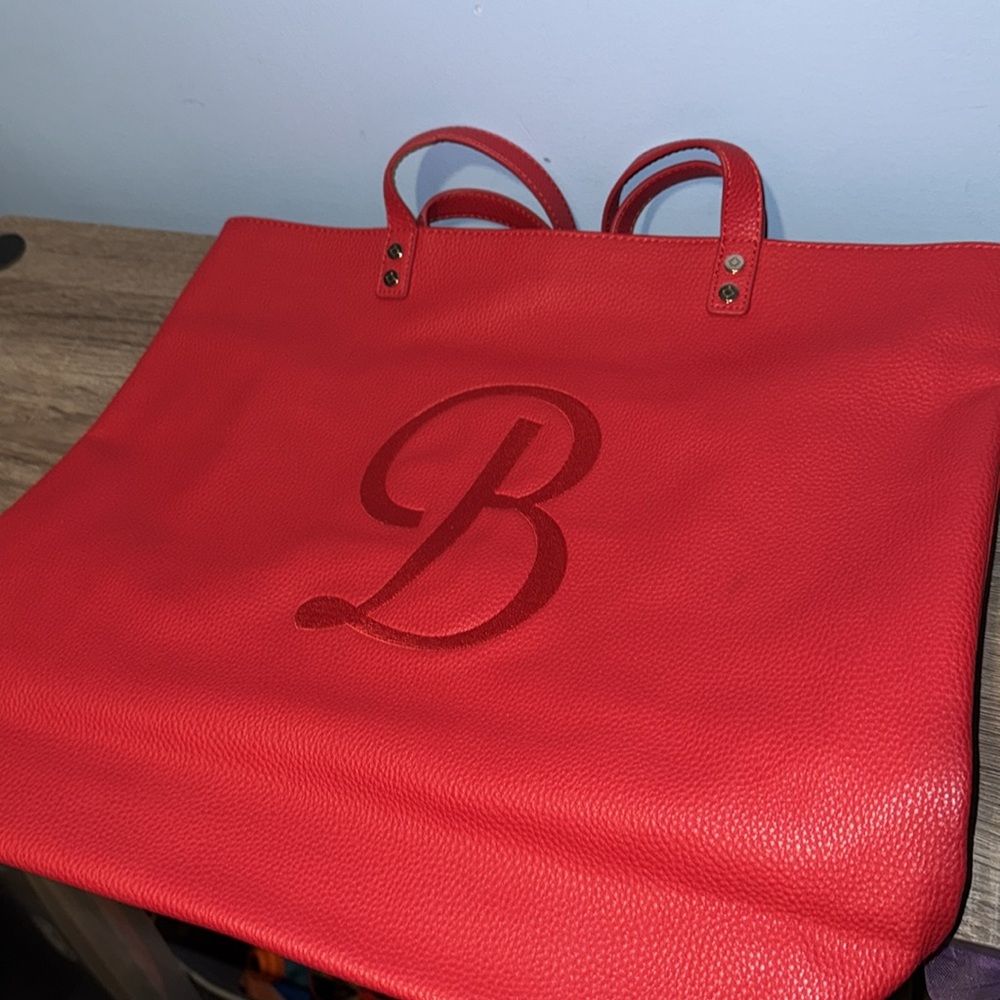 Free shipping around town tote